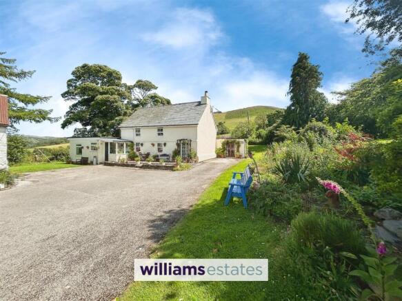 3 bed property, in Llanbedr Dyffryn Clwyd, £499,950