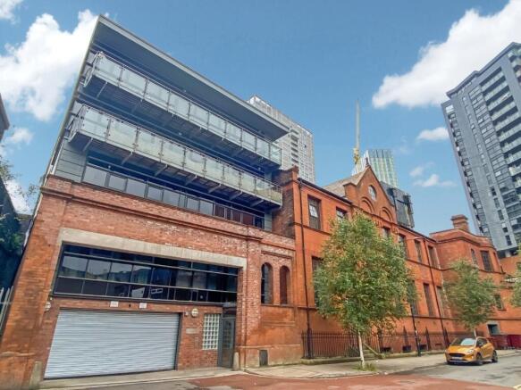 2 bed property, in The Bay Building, £170,000