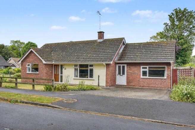 3 bed property, in Wyndham Way, £475,000