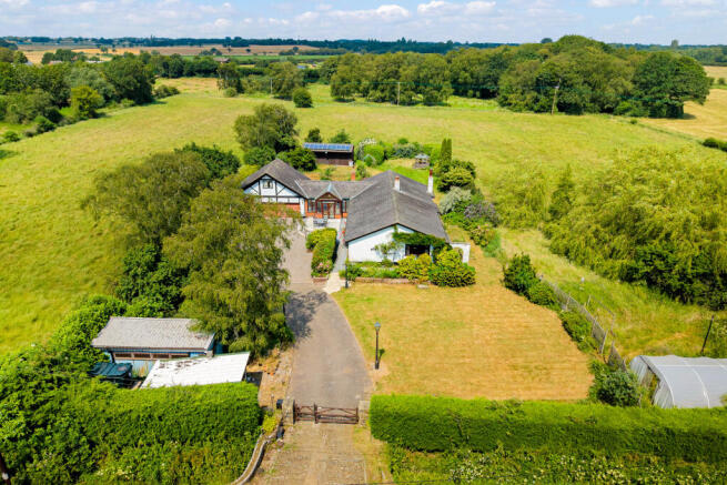 3 bed property, in Brookside, £975,000