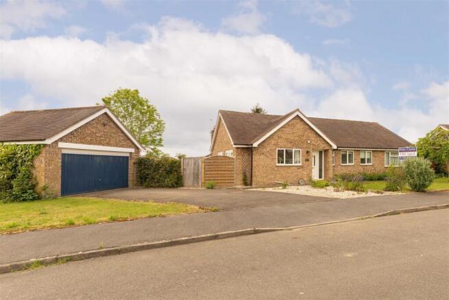 4 bed property, in Verney Close, £585,000
