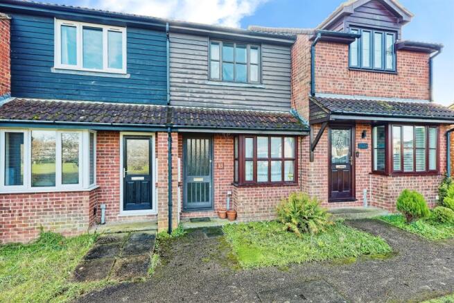 2 bed property, in Market View, £135,000