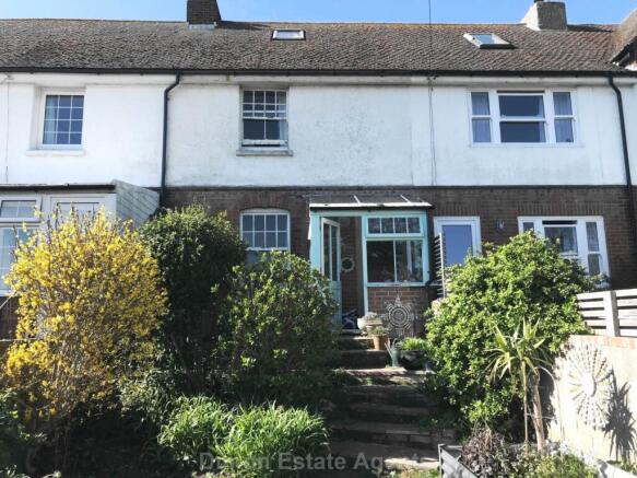 2 bed property, in Crofton Lane, £450,000