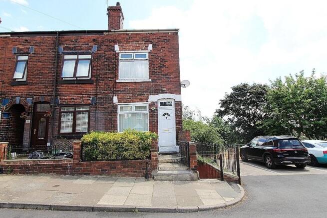 3 bed property, in Ewers Road, £130,000