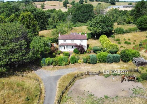 4 bed property, in Kingsford Lane, £895,000