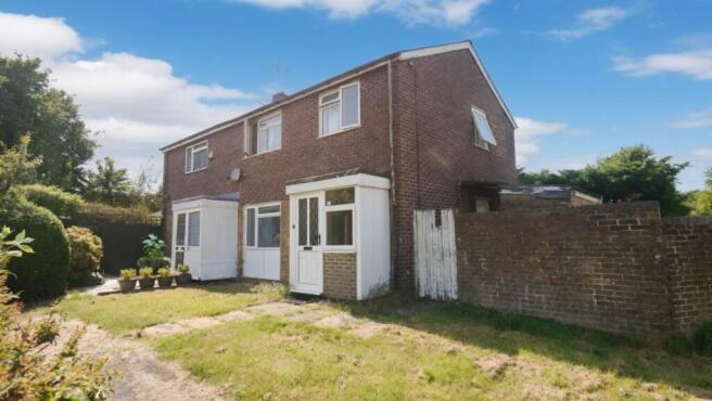 3 bed property, in Lark Rise, £399,995