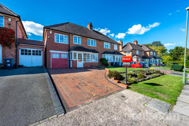 4 bed property, in Hemyock Road, £450,000