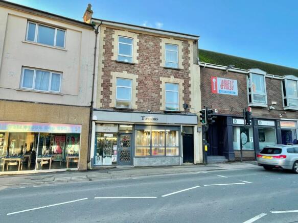 5 bed property, in Newerne Street, £399,950