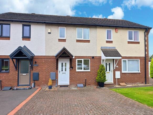 2 bed property, in Gleneagles Drive, £130,000
