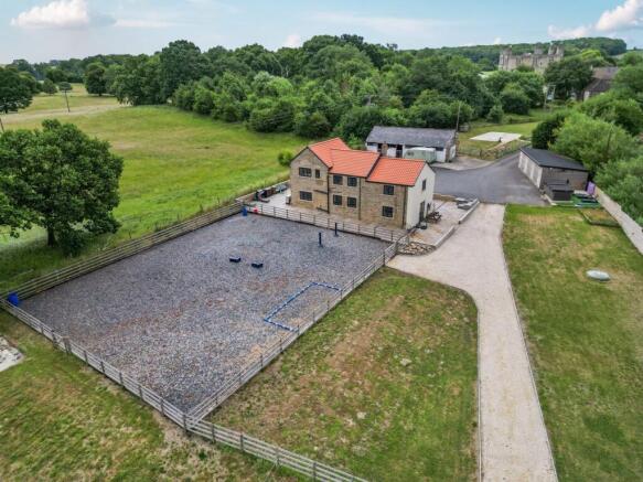 5 bed property, in Barlborough Park, £1,000,000