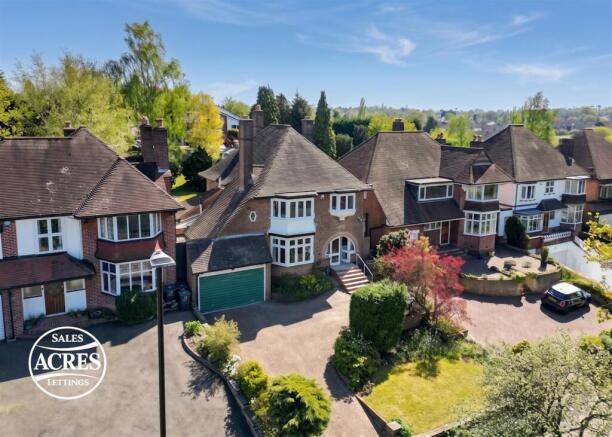 4 bed property, in Monmouth Drive, £815,000