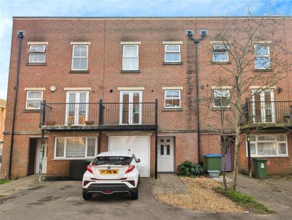 4 bed property, in Craven Street, £285,000