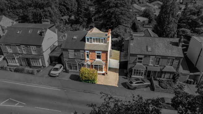 3 bed property, in Jockey Road, £400,000