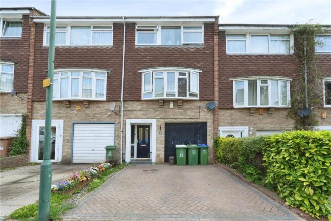 4 bed property, in Hatherley Road, £500,000