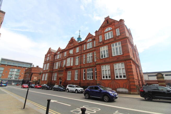 1 bed property, in Flat 29, £30,000