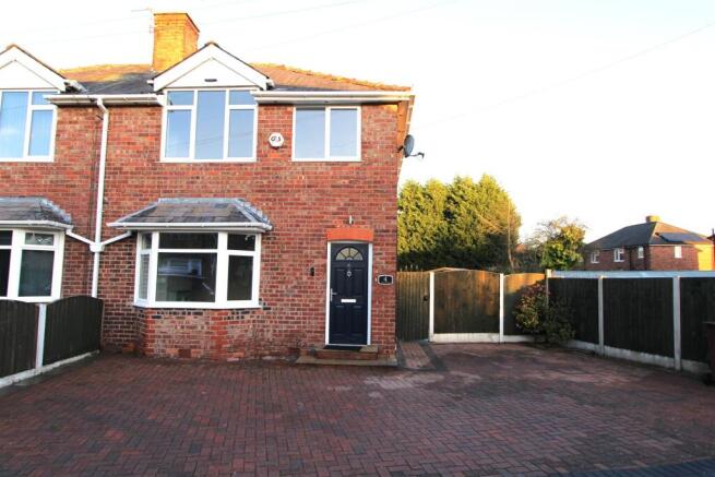 3 bed property, in Dorset Road, £255,000