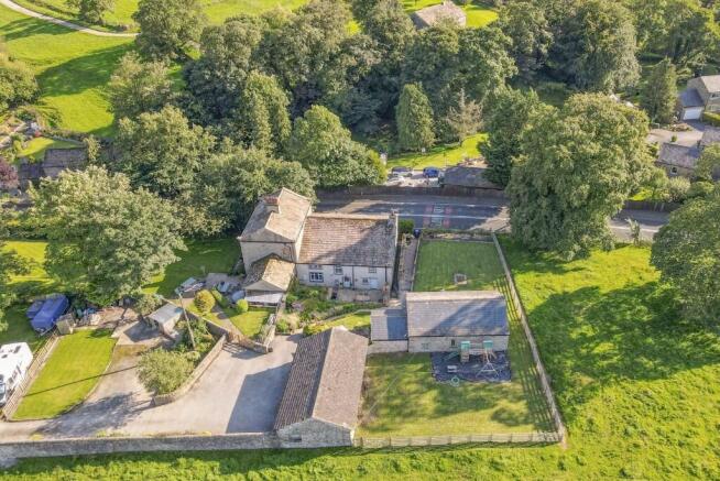 5 bed property, in St. Peters Cottage, £660,000