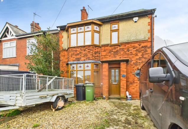 4 bed property, in Oundle Road, £339,995
