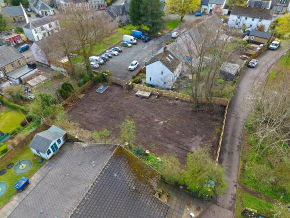 4 bed property, in Loom Walk, £150,000