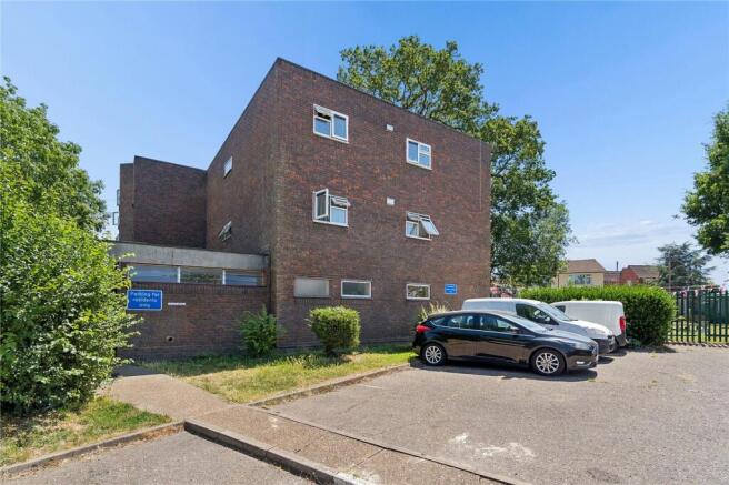 1 bed property, in Bradwell House, £130,000