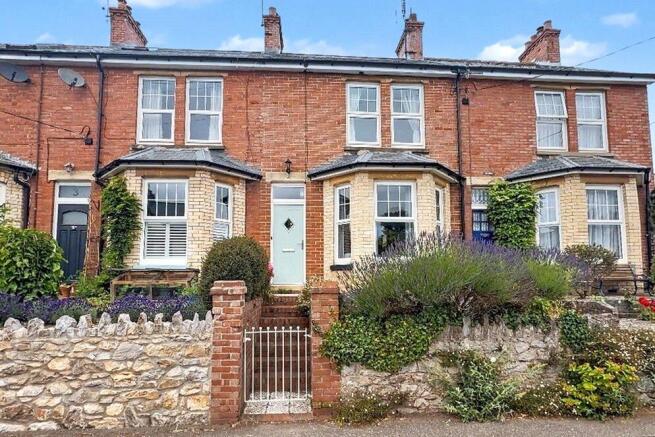 3 bed property, in Barnridge, £435,000