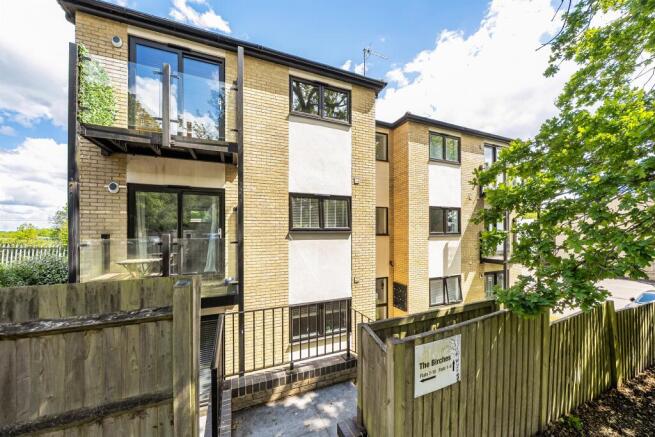 1 bed property, in Sandridge Park, £260,000