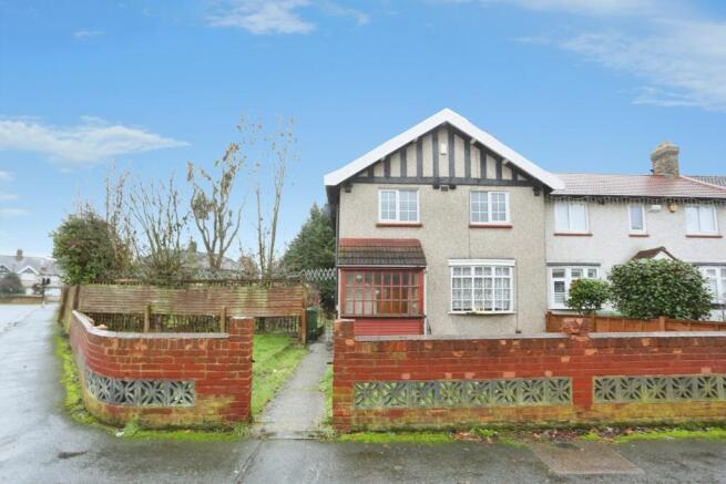 3 bed property, in Messent Road, £450,000