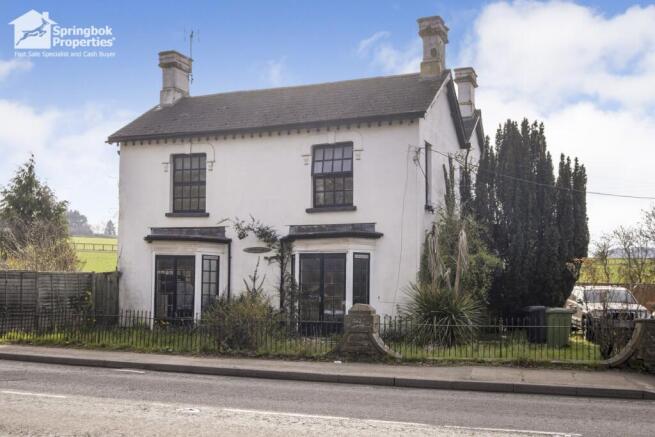 4 bed property, in Ryeford, £565,000