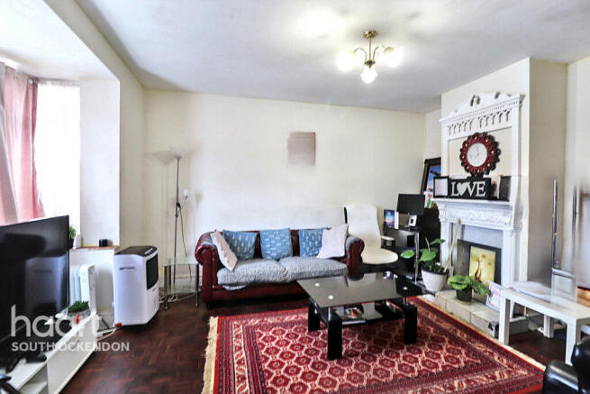 3 bed property, in Usk Road, £350,000