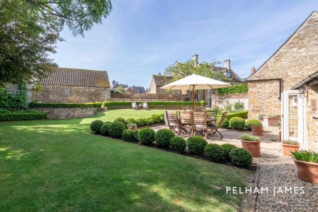 4 bed property, in Manor Lane, £1,200,000