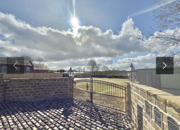 Studio, in 52 Rotherham Road, £320,000