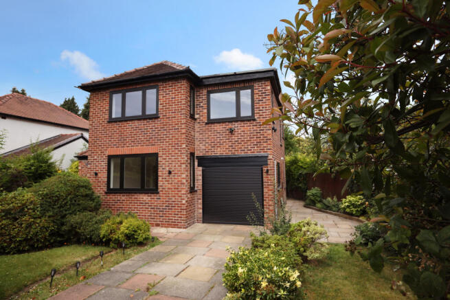5 bed property, in Foxland Road, £600,000