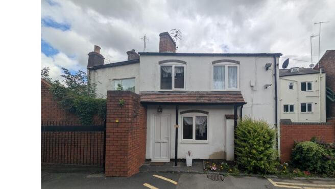 Land, in 85 Lowesmoor, £85,000
