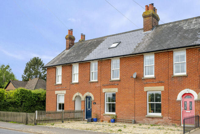 3 bed property, in Five Ashes, £375,000