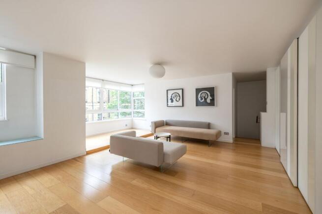 3 bed property, in Cheyne Walk, £1,399,950