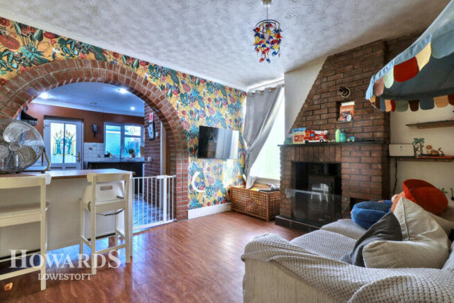 3 bed property, in Oxford Road, £180,000