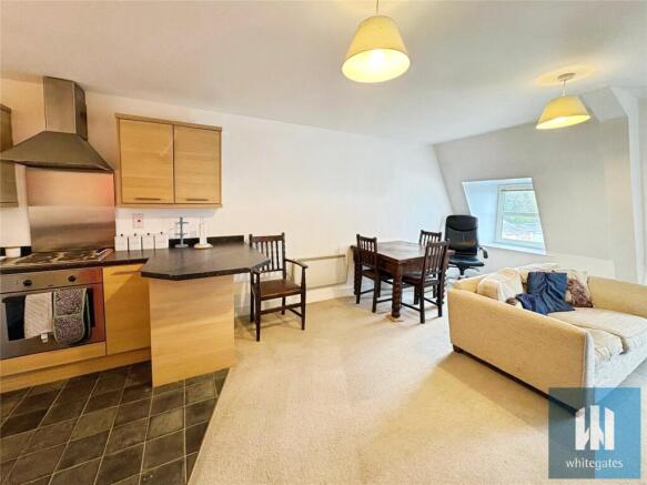 1 bed property, in Huddersfield Road, £55,000