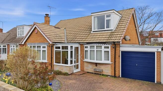 3 bed property, in Muir Avenue, £395,000