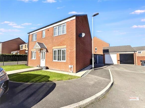 4 bed property, in Dalby Way, £250,000