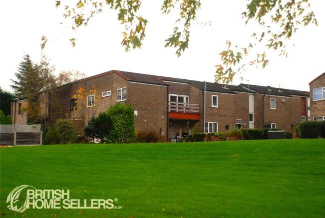1 bed property, in Tarporley Walk, £135,000