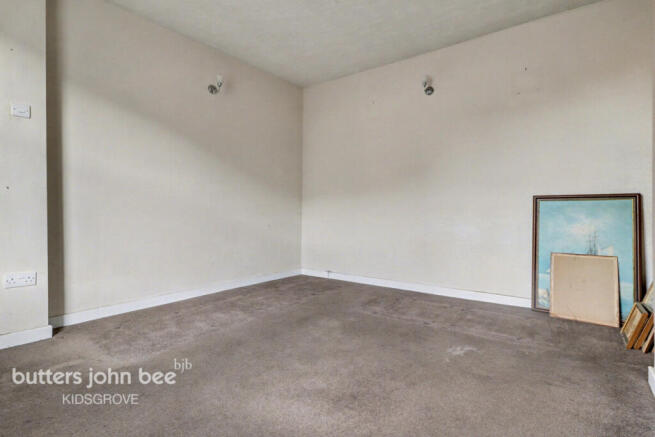 3 bed property, in Congleton Road, £160,000