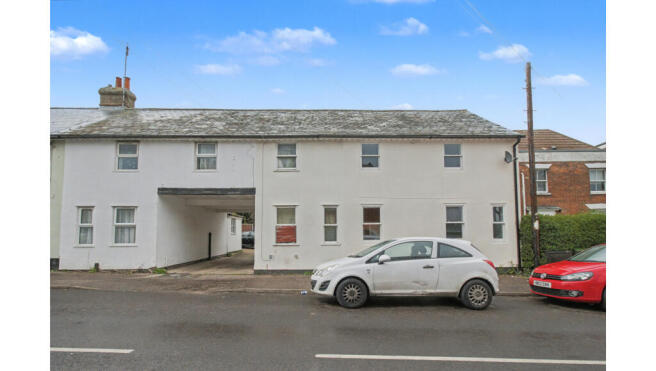 1 bed property, in 107 Hythe Hill, £35,000