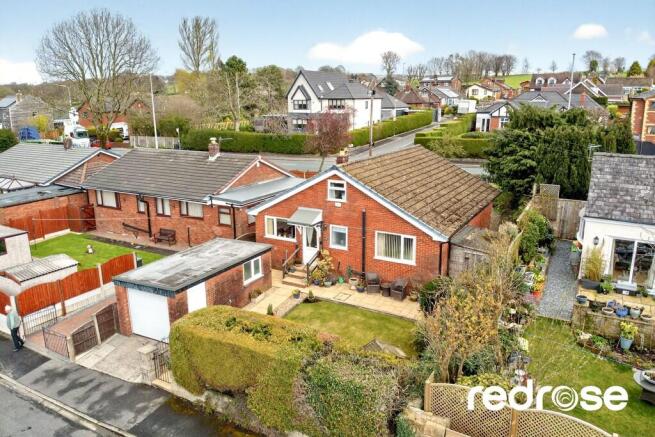 2 bed property, in Asshawes, £280,000