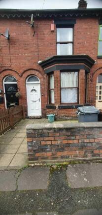 2 bed property, in 6 Crescent GroveLevenshulme, £295,000