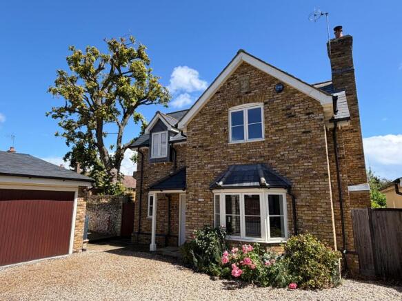 3 bed property, in The Green, £630,000