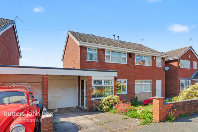 3 bed property, in 21 Peckforton View, £123,000