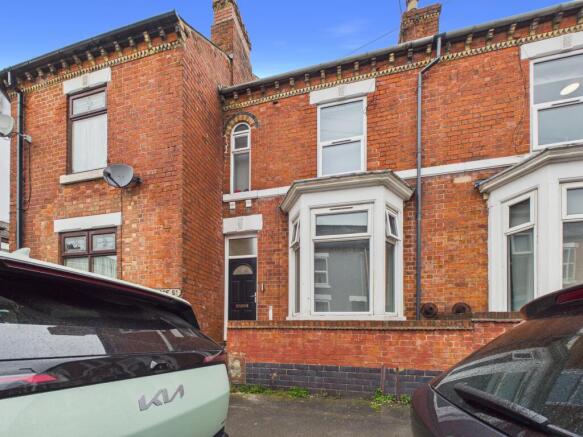 5 bed property, in Upper Bainbrigge Street, £265,000