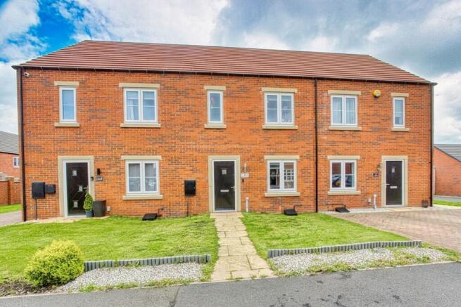 3 bed property, in Farmhouse Way, £175,000