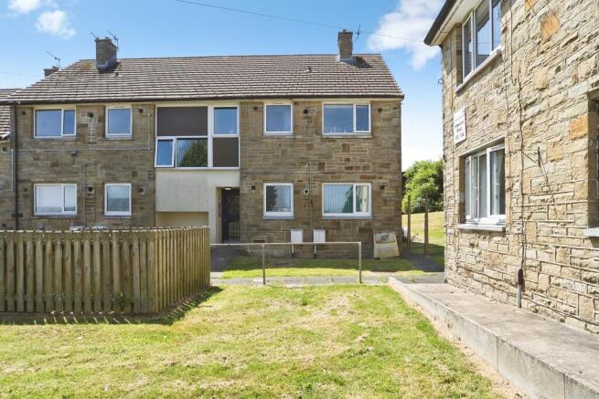 1 bed property, in Harewood Road, £60,000