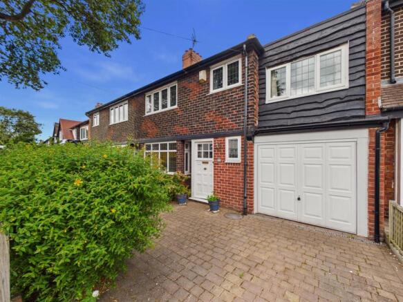 4 bed property, in Hartley Avenue, £535,000